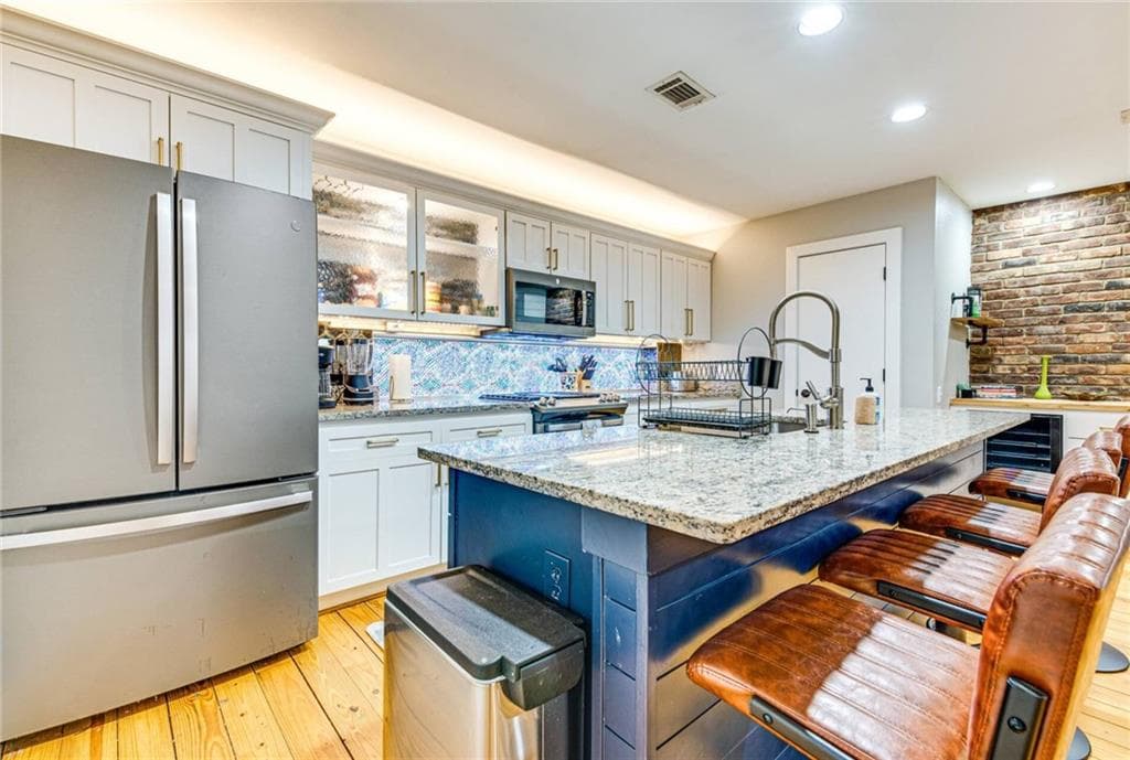 2 bedroom, 2 bathroom, 1,900 sq ft townhouse under contract at 920 Memorial Drive 35, Atlanta, GA 30316 — photo 6
