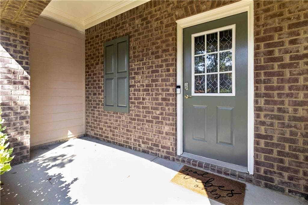 3 bedroom, 3 bathroom, 2,205 sq ft townhouse under contract at 409 Fern Bay Drive 262, Atlanta, GA 30331 — photo 2
