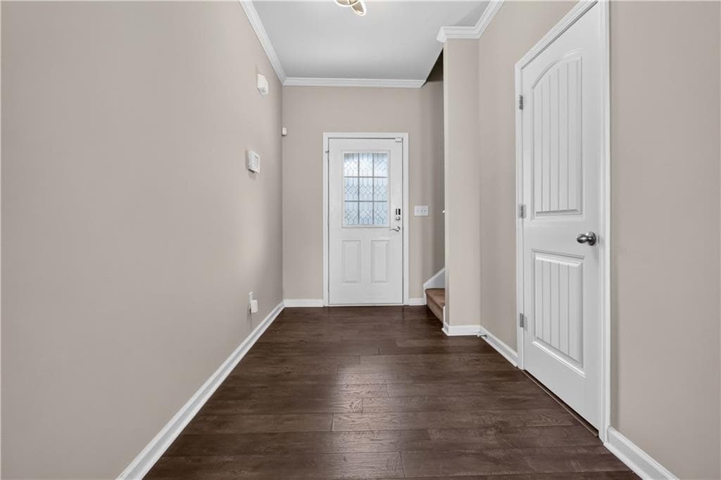 3 bedroom, 3 bathroom, 2,205 sq ft townhouse under contract at 409 Fern Bay Drive 262, Atlanta, GA 30331 — photo 3
