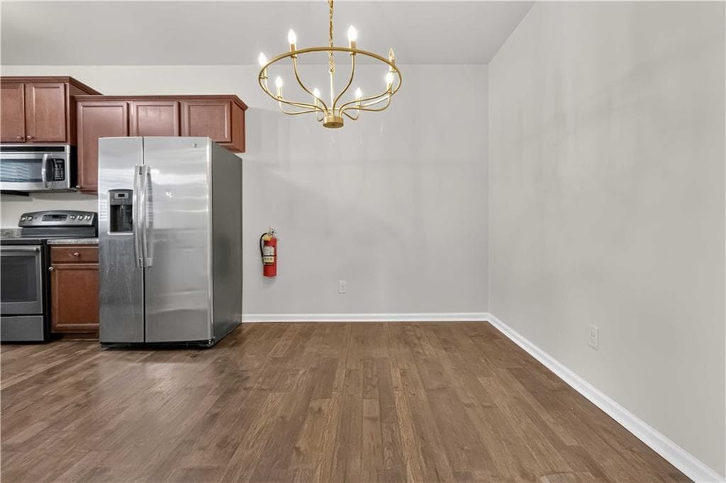 3 bedroom, 3 bathroom, 2,205 sq ft townhouse under contract at 409 Fern Bay Drive 262, Atlanta, GA 30331 — photo 7