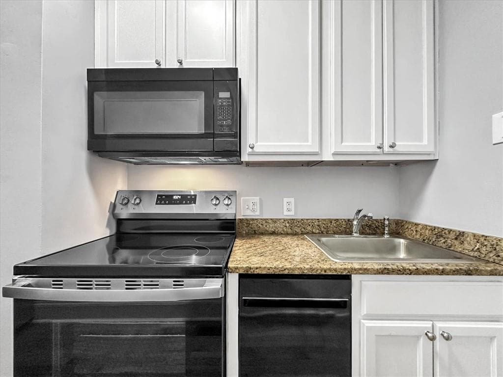 1 bedroom, 1 bathroom, 560 sq ft condominium for sale at 795 Ponce De Leon Place B1, Atlanta, GA 30306 — photo 3