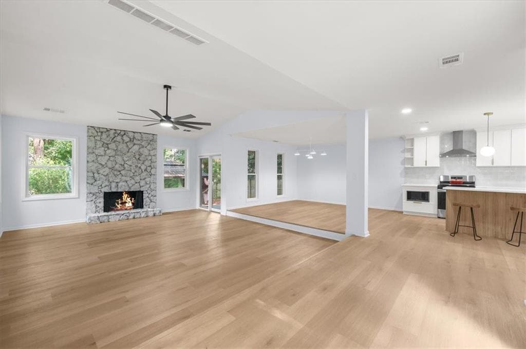 3 bedroom, 2 bathroom, 1,932 sq ft single family residence for sale at 9570 Hillside Drive, Roswell, GA 30076 — photo 5