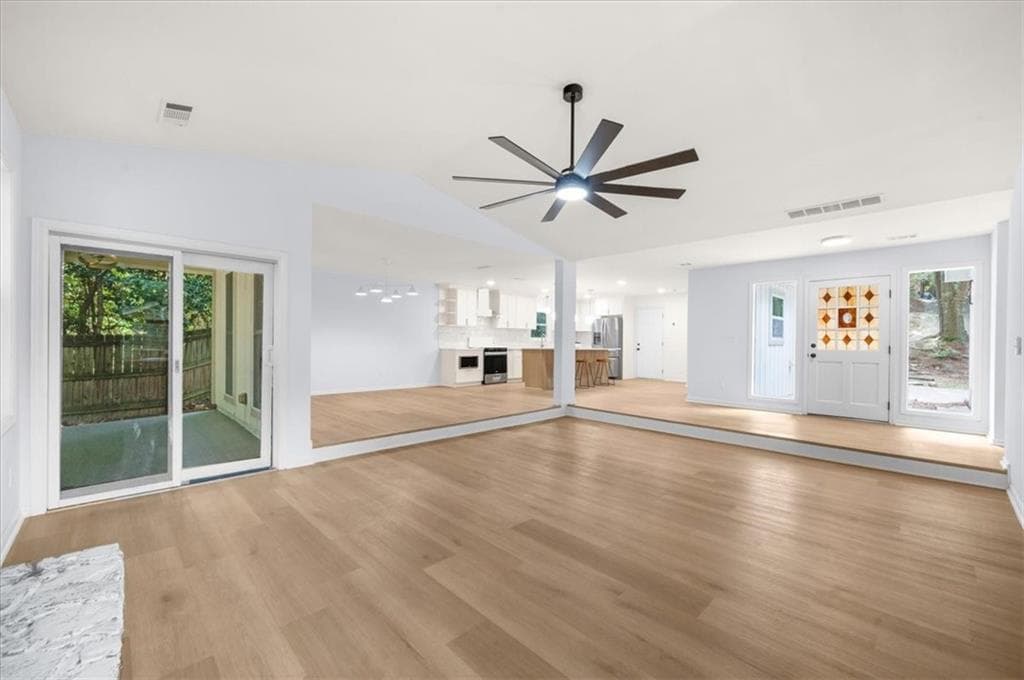 3 bedroom, 2 bathroom, 1,932 sq ft single family residence for sale at 9570 Hillside Drive, Roswell, GA 30076 — photo 9