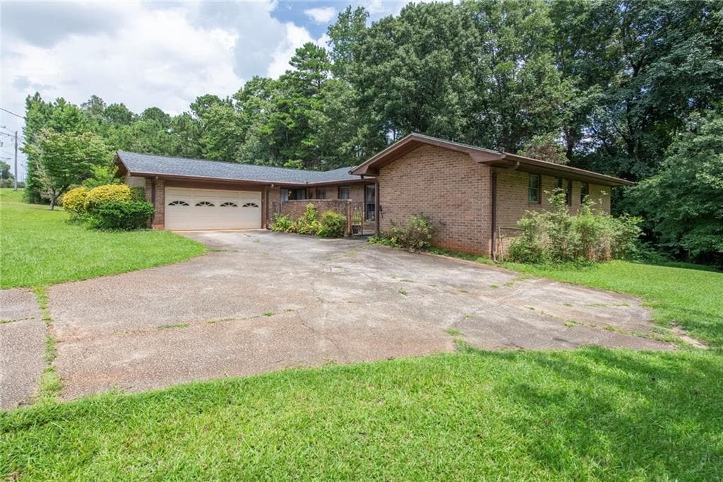3 bedroom, 3 bathroom, 2,181 sq ft single family residence for sale at 4012 Kings Highway, Douglasville, GA 30135 — photo 6