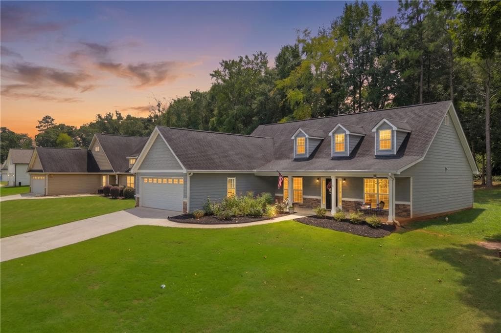 3 bedroom, 2 bathroom, 1,836 sq ft single family residence for sale at 388 Belmont Park Drive, Commerce, GA 30529 — photo 2