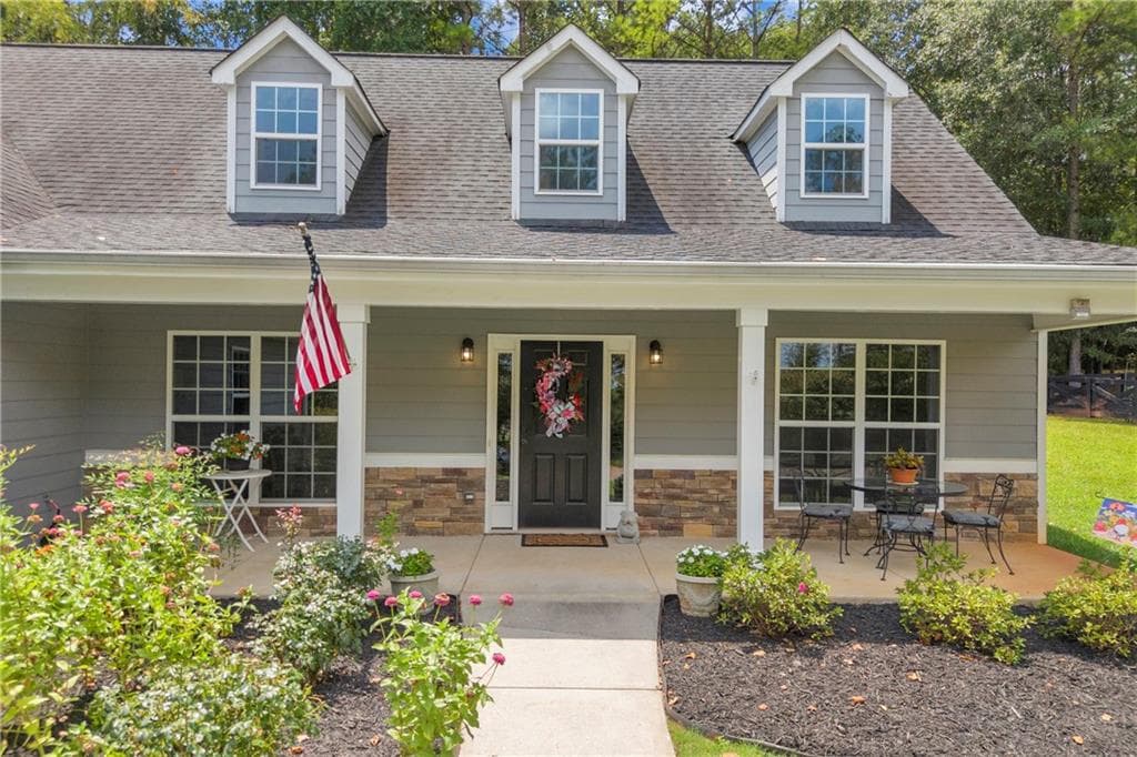 3 bedroom, 2 bathroom, 1,836 sq ft single family residence for sale at 388 Belmont Park Drive, Commerce, GA 30529 — photo 4