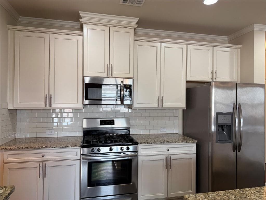 4 bedroom, 3 bathroom, 2,352 sq ft single family residence for sale at 4240 Pembia Drive, Cumming, GA 30028 — photo 4