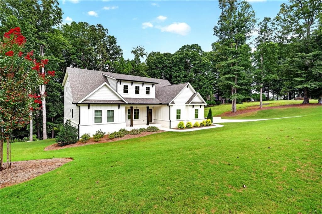 5 bedroom, 4 bathroom, 3,324 sq ft single family residence for rent at 727 Old Collins Road, Hoschton, GA 30548 for $4,500 a month — photo 3