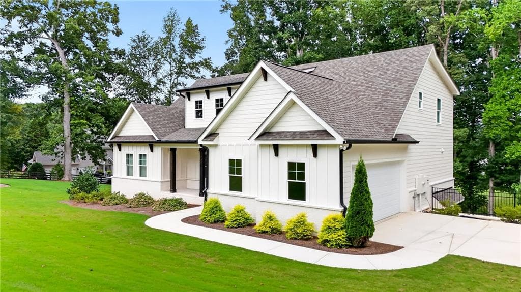 5 bedroom, 4 bathroom, 3,324 sq ft single family residence for rent at 727 Old Collins Road, Hoschton, GA 30548 for $4,500 a month — photo 8
