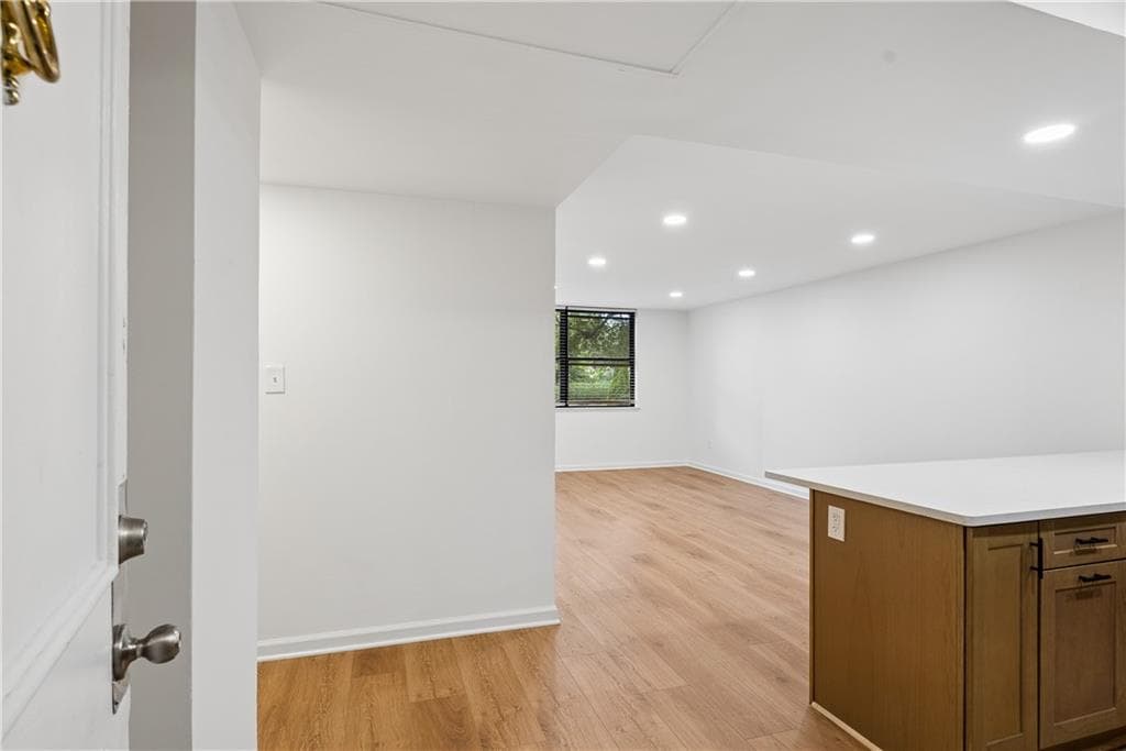 1 bedroom, 1 bathroom, 642 sq ft condominium for sale at 2965 Pharr Court South 118, Atlanta, GA 30305 — photo 4