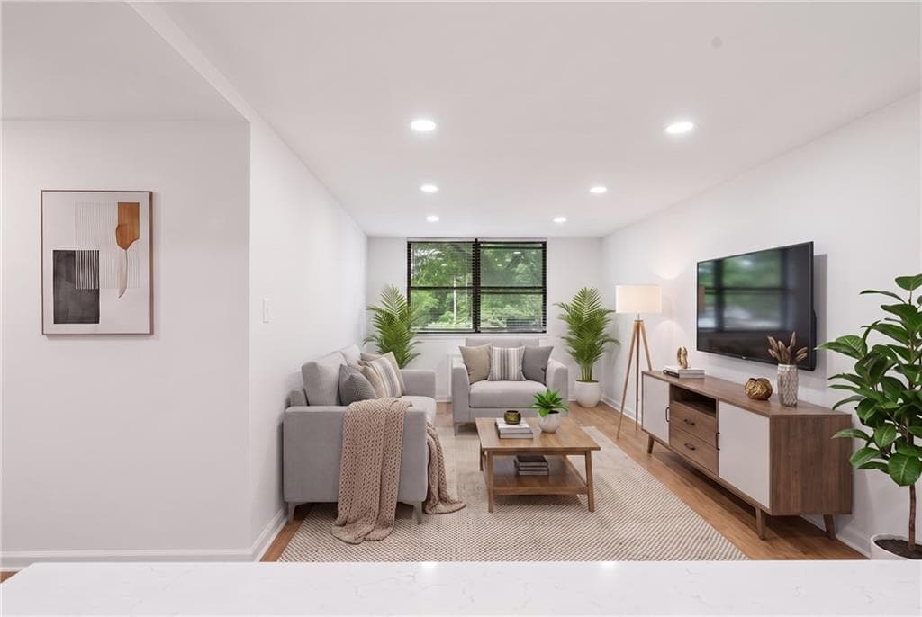 1 bedroom, 1 bathroom, 642 sq ft condominium for sale at 2965 Pharr Court South 118, Atlanta, GA 30305 — photo 9