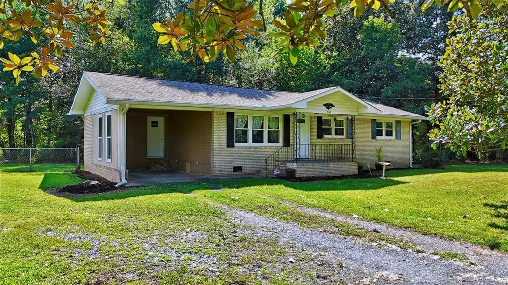 3 bedroom, 2 bathroom, 1,159 sq ft single family residence for sale at 552 Everett Springs Road, Calhoun, GA 30701 — photo 2