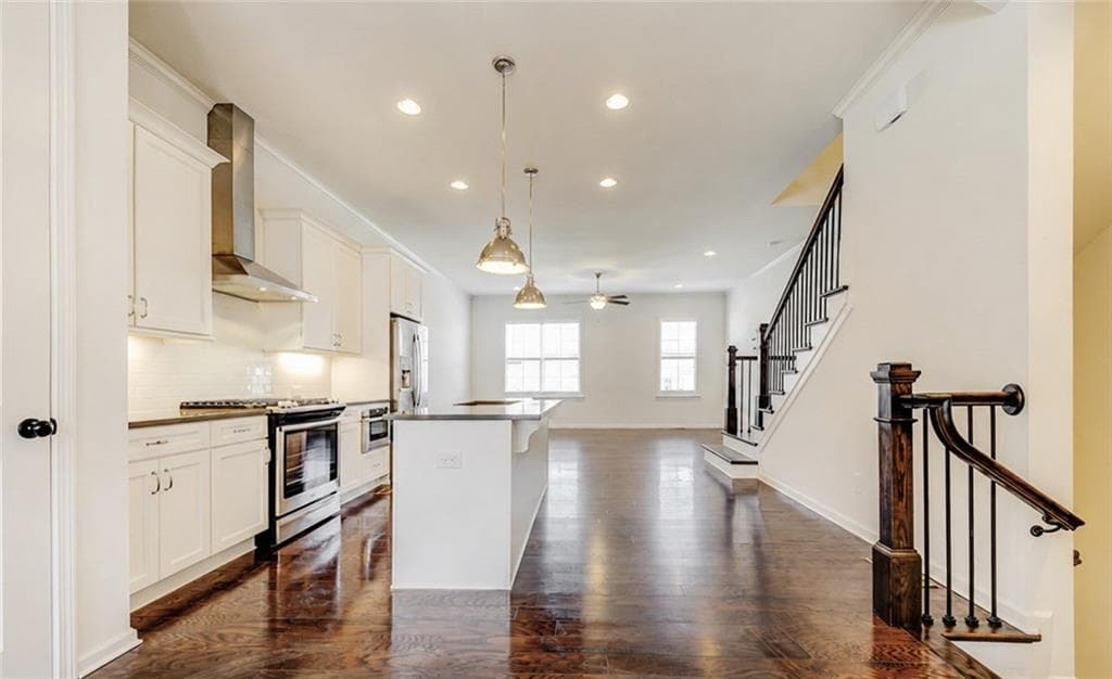 3 bedroom, 4 bathroom, 2,498 sq ft townhouse for rent at 16 Lochurst Lane, Roswell, GA 30076 for $3,600 a month — photo 1 of 25