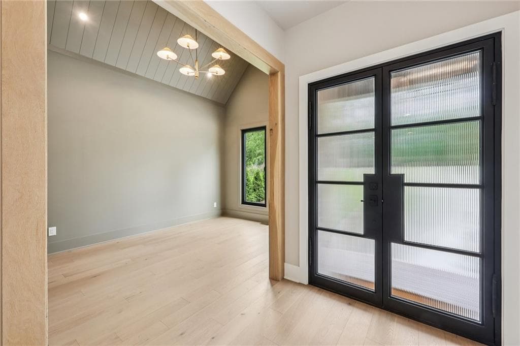 4 bedroom, 5 bathroom, 4,100 sq ft single family residence for sale at 4045 Merritt Drive, Cumming, GA 30041 — photo 8