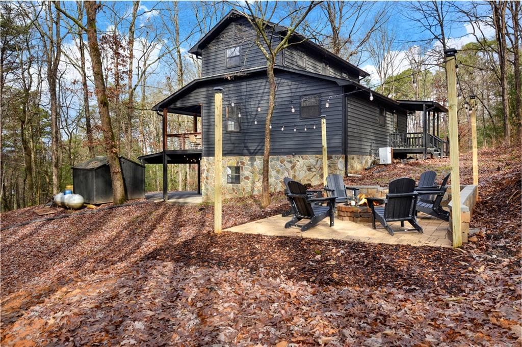 4 bedroom, 3 bathroom, 2,080 sq ft single family residence for sale at 136 Fox Run Drive, Blue Ridge, GA 30513 — photo 4