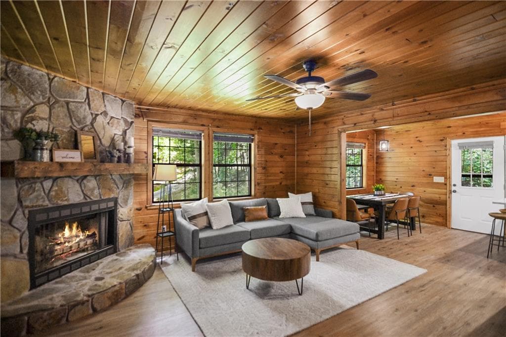 4 bedroom, 3 bathroom, 2,080 sq ft single family residence for sale at 136 Fox Run Drive, Blue Ridge, GA 30513 — photo 8