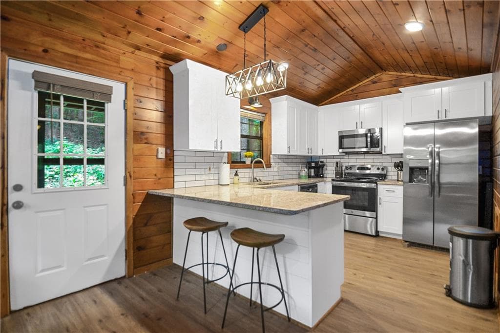 4 bedroom, 3 bathroom, 2,080 sq ft single family residence for sale at 136 Fox Run Drive, Blue Ridge, GA 30513 — photo 10