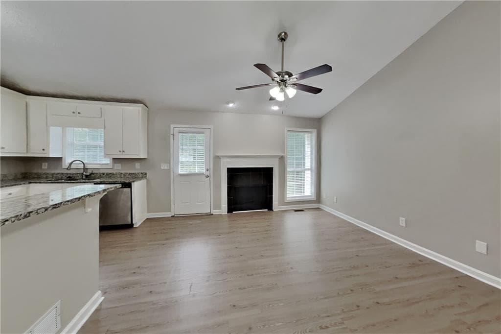 3 bedroom, 3 bathroom, 1,716 sq ft single family residence for rent at 5333 Highpoint Road, Flowery Branch, GA 30542 for $2,100 a month — photo 2