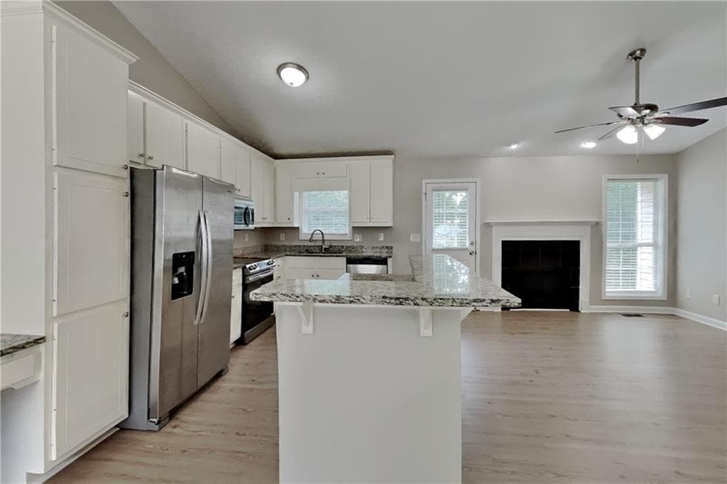 3 bedroom, 3 bathroom, 1,716 sq ft single family residence for rent at 5333 Highpoint Road, Flowery Branch, GA 30542 for $2,100 a month — photo 3