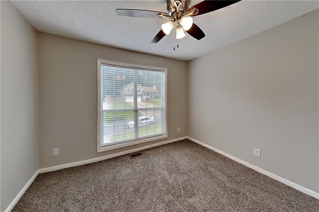 3 bedroom, 3 bathroom, 1,716 sq ft single family residence for rent at 5333 Highpoint Road, Flowery Branch, GA 30542 for $2,100 a month — photo 9