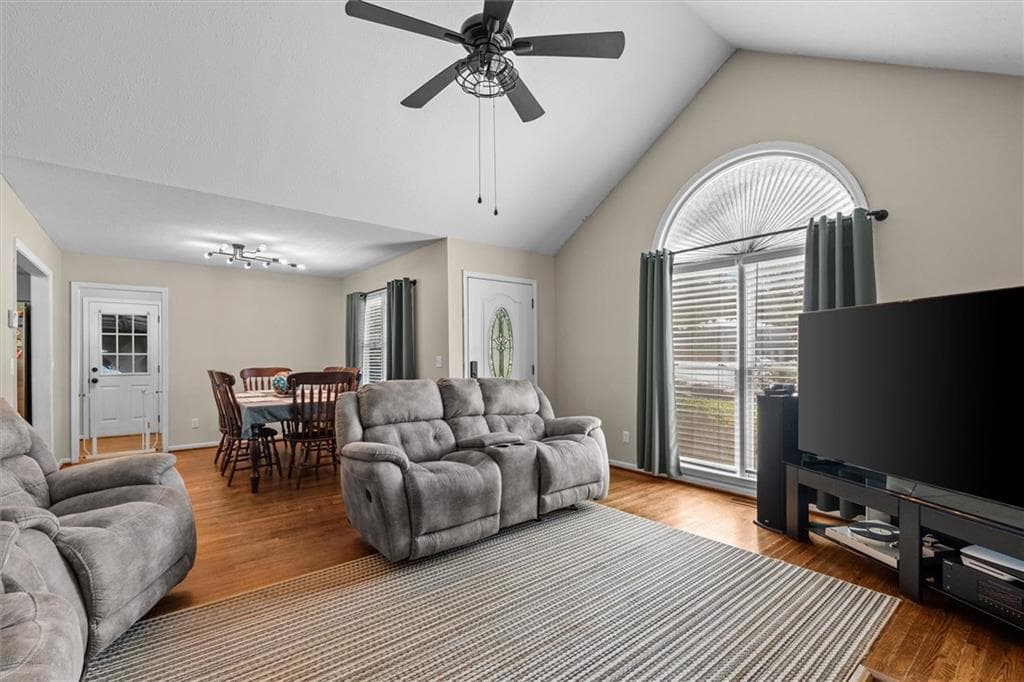 3 bedroom, 2 bathroom, 1,440 sq ft single family residence for sale at 101 Mallard Ln, Carrollton, GA 30117 — photo 6