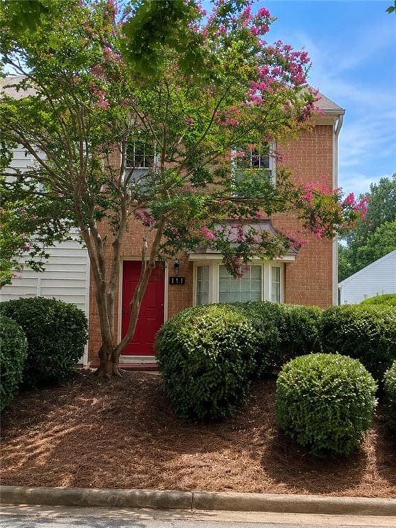 2 bedroom, 3 bathroom, 1,240 sq ft townhouse for sale at 235 Chads Ford Way, Roswell, GA 30076 — photo 2