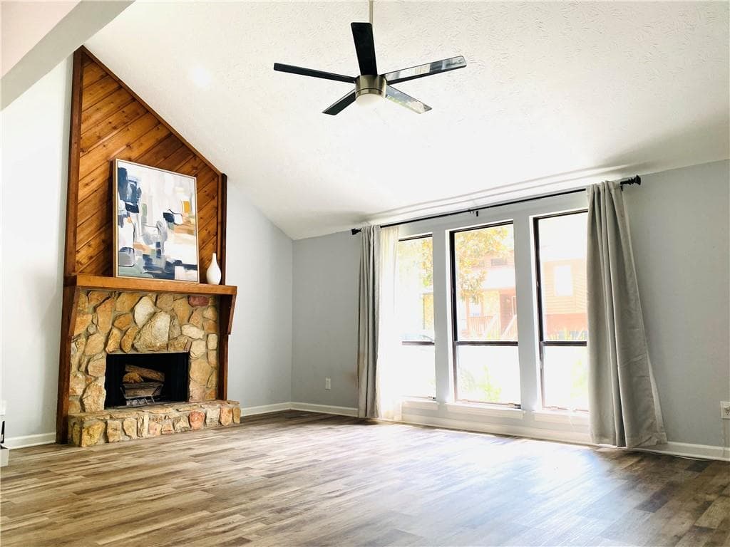 3 bedroom, 3 bathroom, 1,428 sq ft single family residence for sale at 4108 Wildflower Lane, Tucker, GA 30084 — photo 4