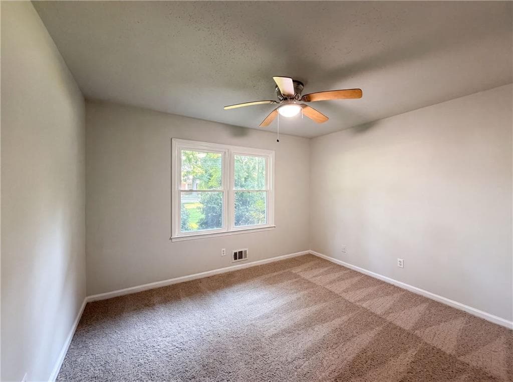 3 bedroom, 2 bathroom, 2,673 sq ft single family residence for sale at 1653 E Kellogg Circle, Douglasville, GA 30134 — photo 10