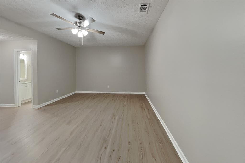 4 bedroom, 3 bathroom, 3,021 sq ft single family residence for rent at 1400 Stampmill Way, Lawrenceville, GA 30043 for $2,575 a month — photo 4