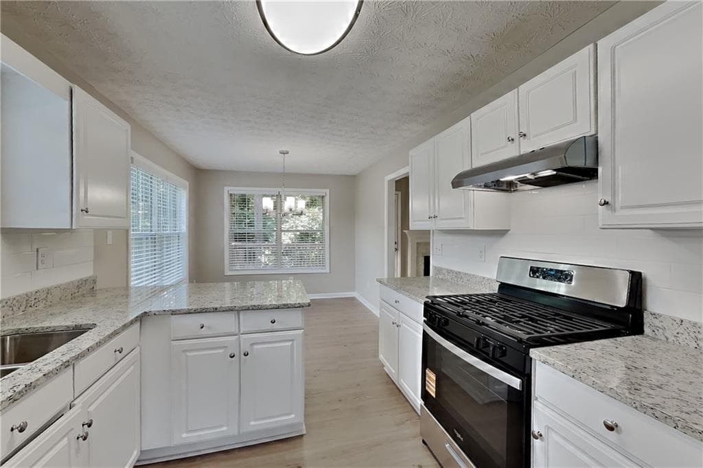 4 bedroom, 3 bathroom, 3,021 sq ft single family residence for rent at 1400 Stampmill Way, Lawrenceville, GA 30043 for $2,575 a month — photo 6