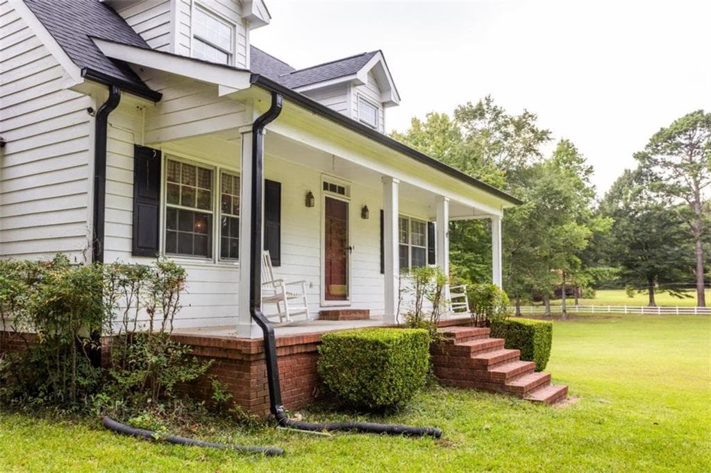6 bedroom, 4 bathroom single family residence for sale at 3260 N Sharon Church Road, Loganville, GA 30052 — photo 10