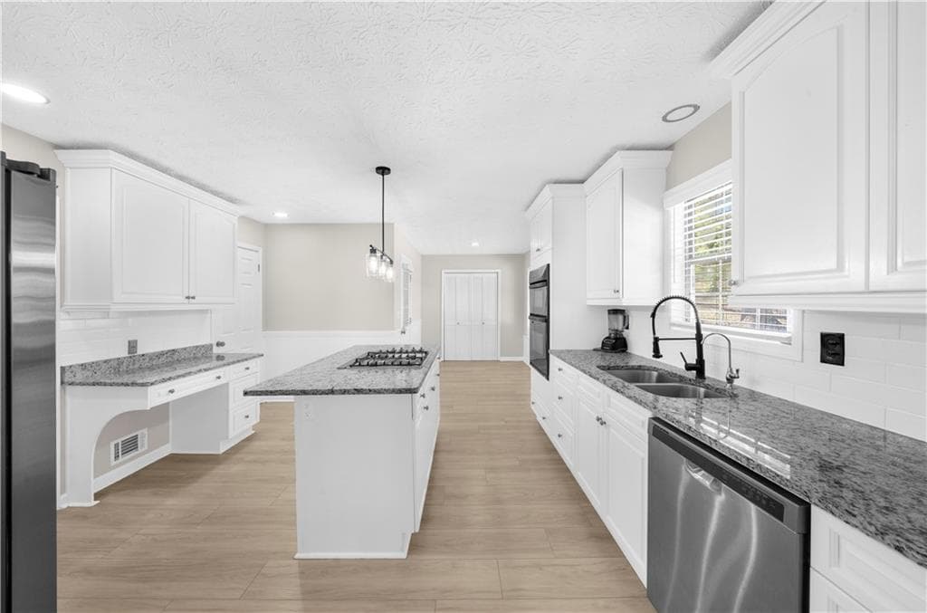 3 bedroom, 3 bathroom, 1,745 sq ft single family residence for sale at 976 Walnut Drive, Lawrenceville, GA 30044 — photo 10