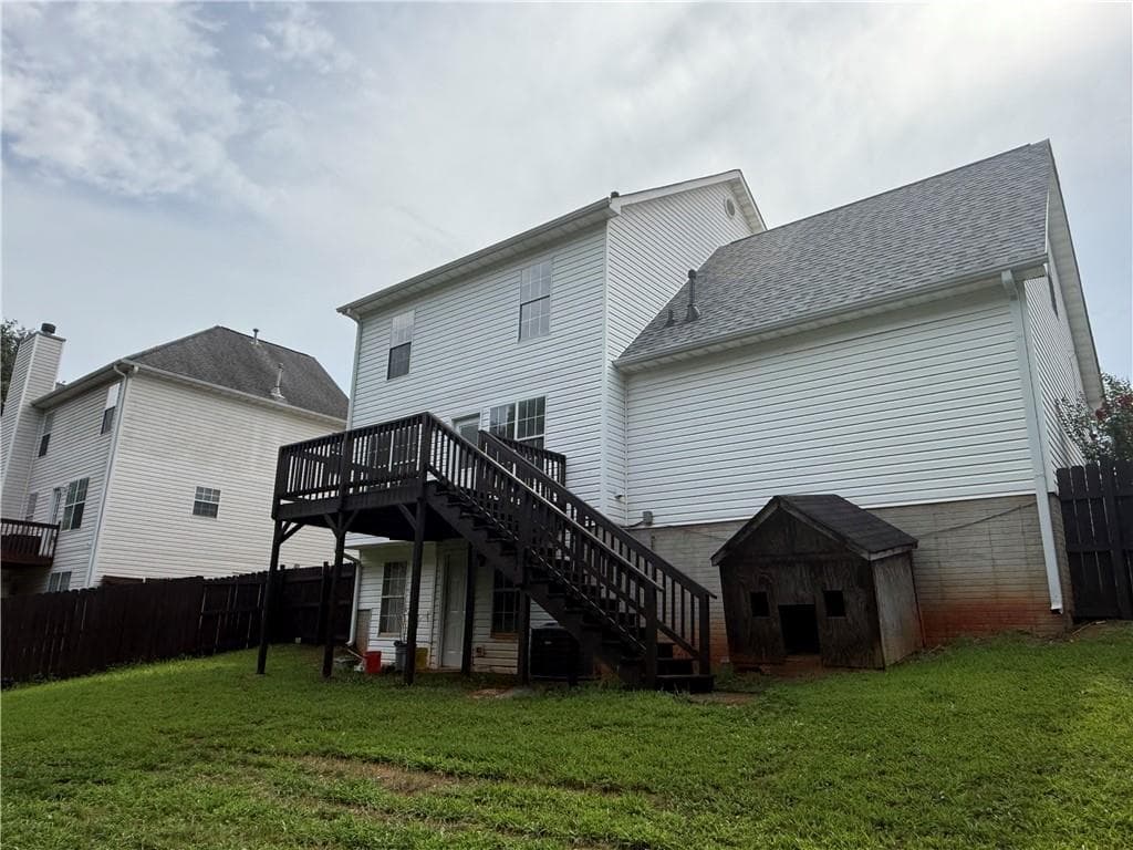 4 bedroom, 3 bathroom, 1,821 sq ft single family residence for sale at 1870 Neighborhood Walk, Mcdonough, GA 30252 — photo 3