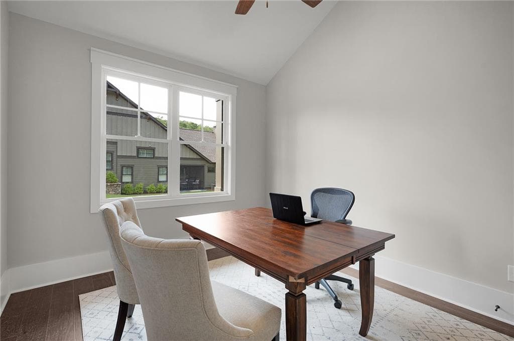 3 bedroom, 3 bathroom, 2,368 sq ft townhouse for sale at 54 Villa Vista 7, Jasper, GA 30148 — photo 4