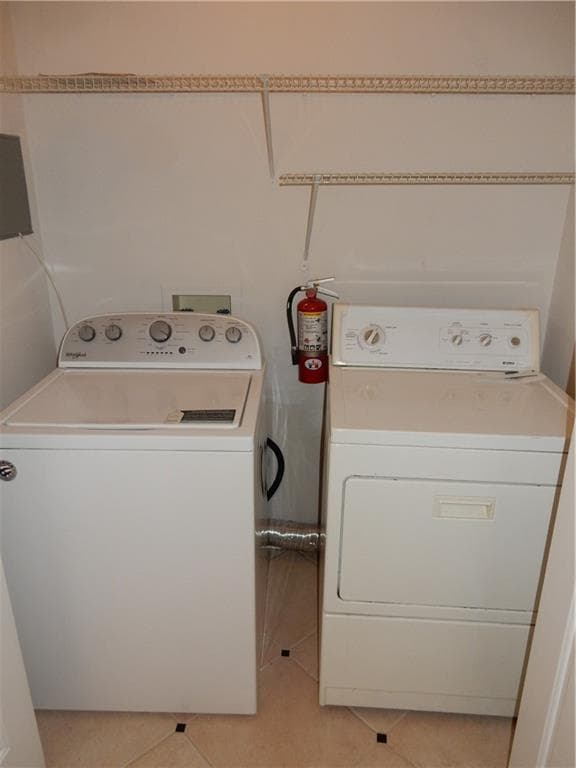 2 bedroom, 2 bathroom, 1,424 sq ft condominium for sale at 3334 Peachtree Road 1203, Atlanta, GA 30326 — photo 10
