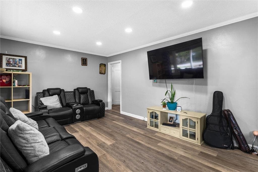 4 bedroom, 3 bathroom, 1,942 sq ft single family residence for sale at 2 Lafayette Drive, Columbus, GA 31903 — photo 6