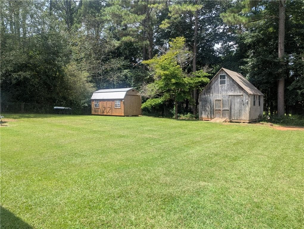 3 bedroom, 2 bathroom, 1,892 sq ft single family residence for sale at 130 Kathy Lane, Temple, GA 30179 — photo 3