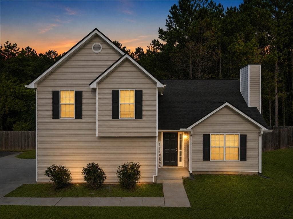 3 bedroom, 2 bathroom, 1,555 sq ft single family residence for sale at 31 Kingston Pointe Drive, Kingston, GA 30145