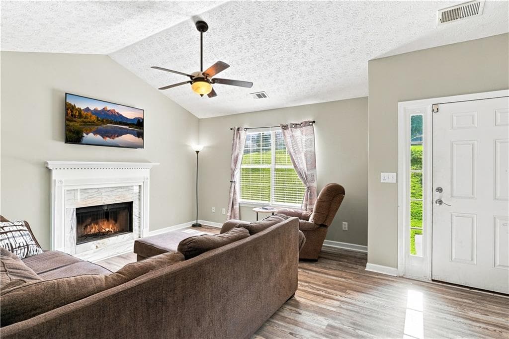 3 bedroom, 2 bathroom, 1,555 sq ft single family residence for sale at 31 Kingston Pointe Drive, Kingston, GA 30145 — photo 9