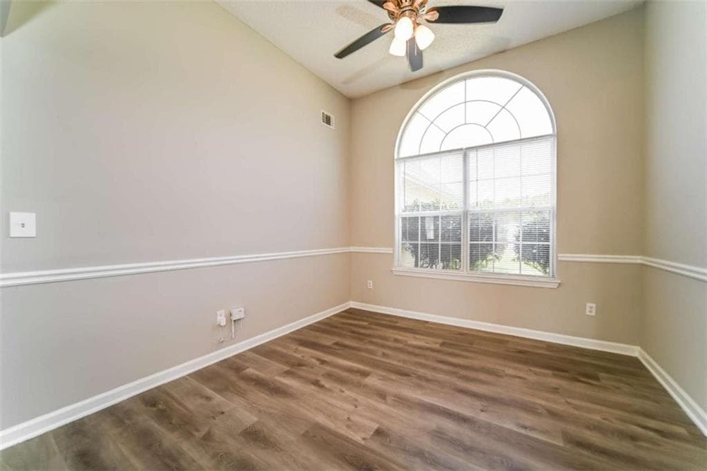 3 bedroom, 2 bathroom, 1,568 sq ft single family residence under contract at 505 Vaughan Valley View, Hampton, GA 30228 — photo 9