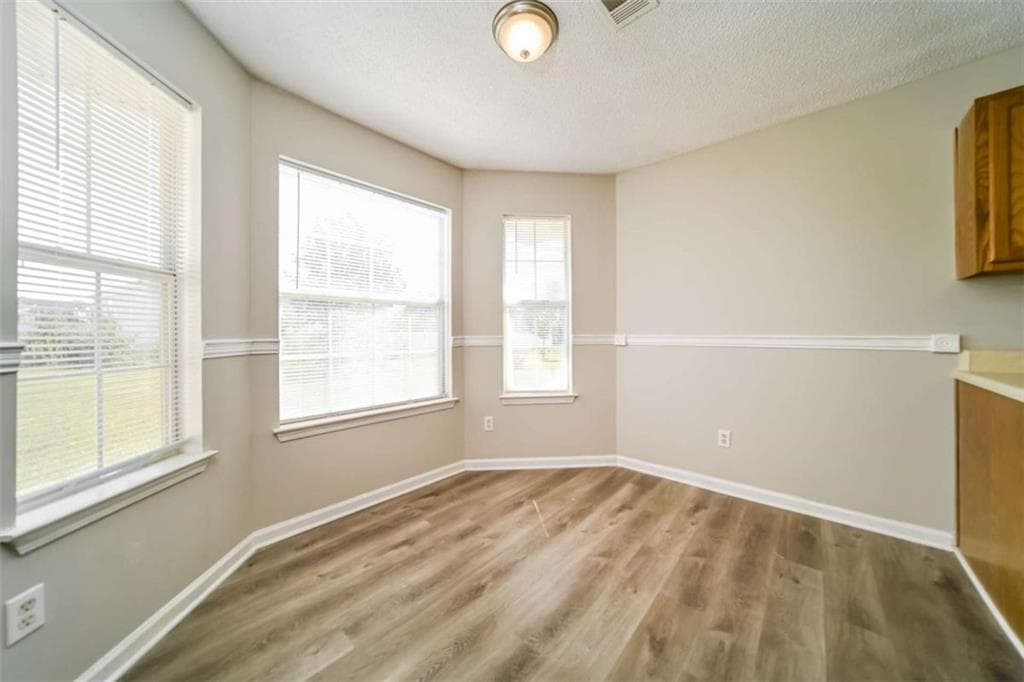 3 bedroom, 2 bathroom, 1,568 sq ft single family residence under contract at 505 Vaughan Valley View, Hampton, GA 30228 — photo 10
