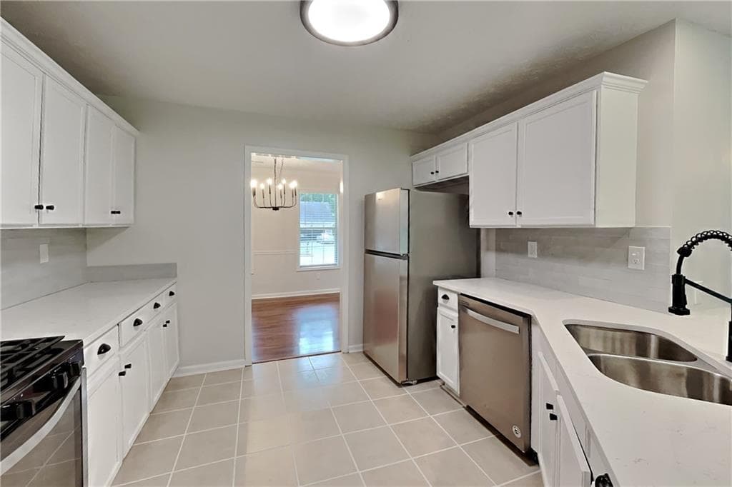 3 bedroom, 3 bathroom, 2,498 sq ft single family residence for rent at 7318 Coral Lake Drive, Flowery Branch, GA 30542 for $2,300 a month — photo 5