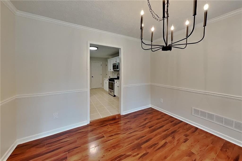3 bedroom, 3 bathroom, 2,498 sq ft single family residence for rent at 7318 Coral Lake Drive, Flowery Branch, GA 30542 for $2,300 a month — photo 8