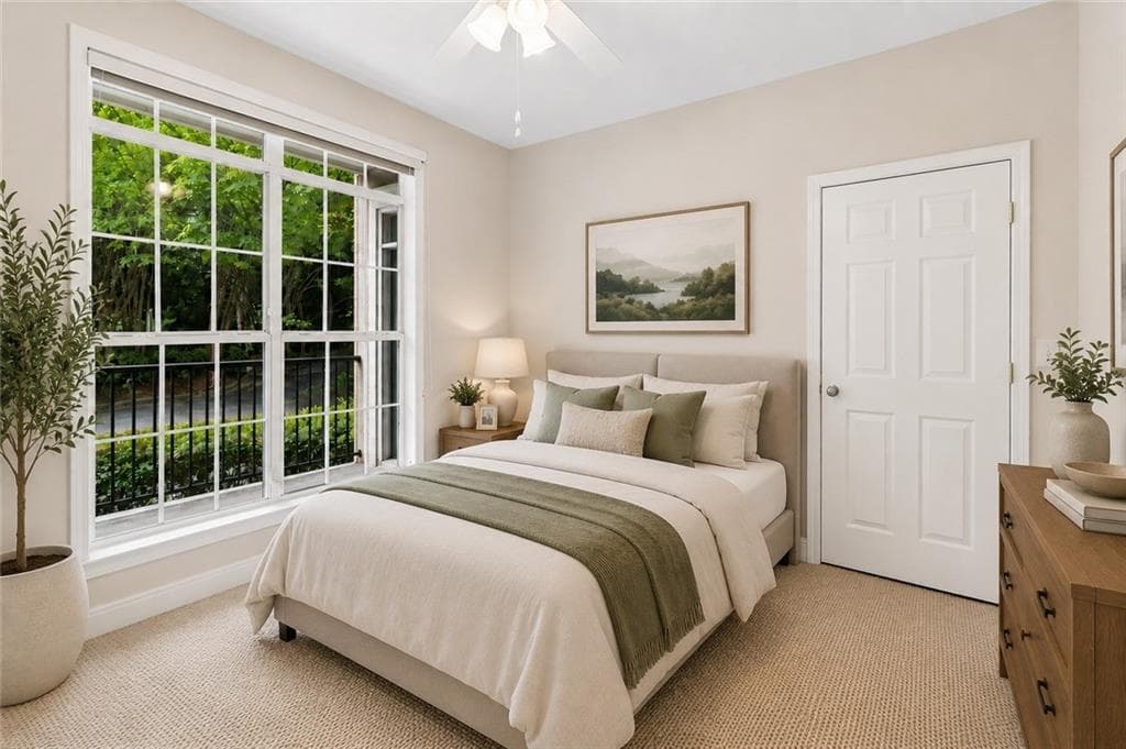 2 bedroom, 1 bathroom, 1,082 sq ft condominium for sale at 3106 Stratford Commons, Decatur, GA 30033 — photo 4