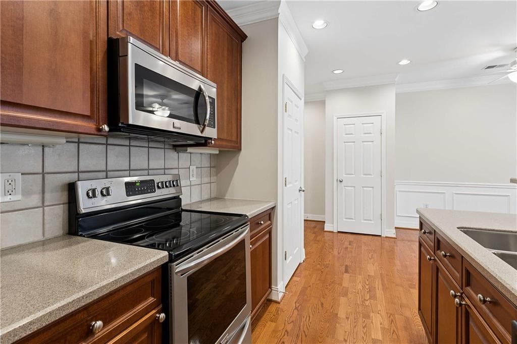 2 bedroom, 1 bathroom, 1,082 sq ft condominium for sale at 3106 Stratford Commons, Decatur, GA 30033 — photo 8