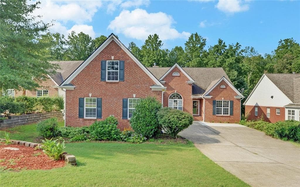 5 bedroom, 4 bathroom, 3,450 sq ft single family residence for sale at 94 Bent Ridge Drive, Dawsonville, GA 30534 — photo 2