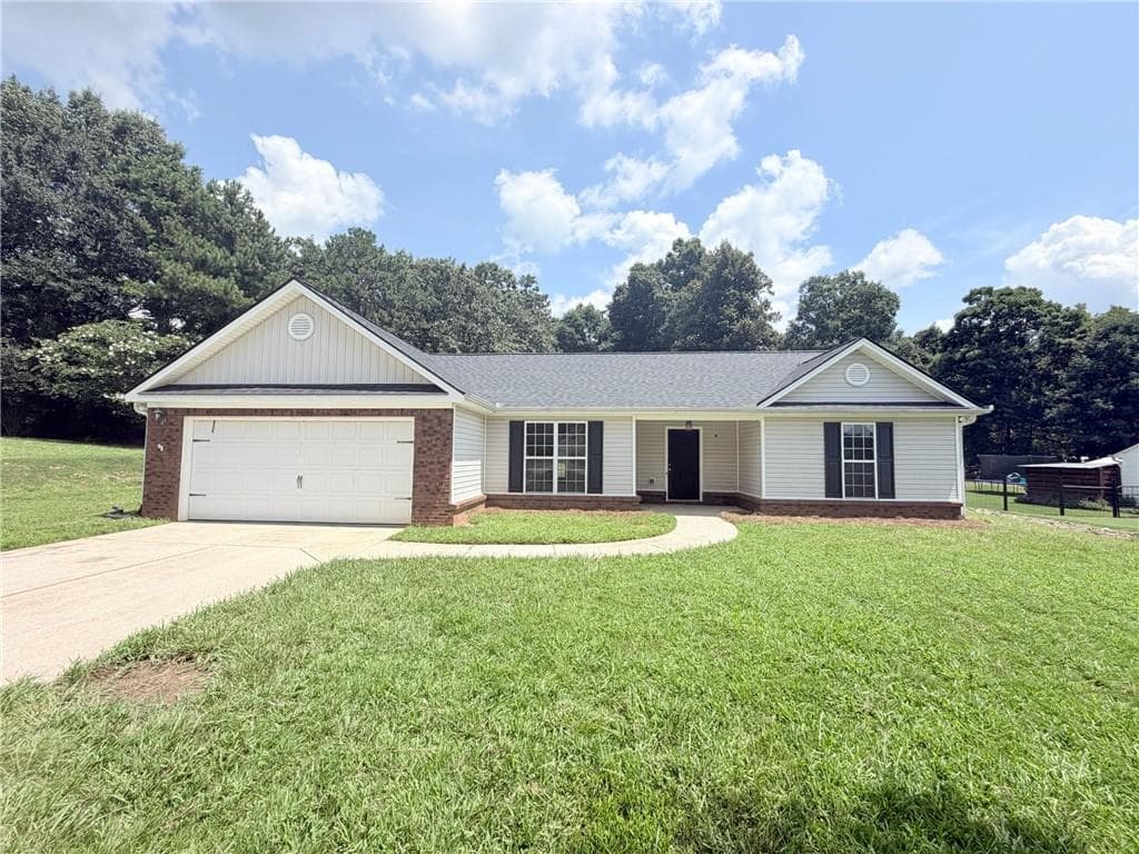 3 bedroom, 2 bathroom, 1,533 sq ft single family residence for sale at 2506 Marixa Drive, Statham, GA 30666