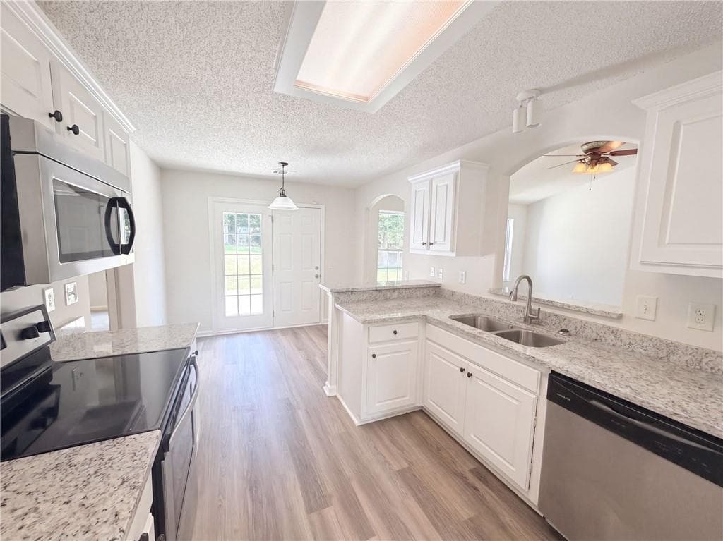 3 bedroom, 2 bathroom, 1,533 sq ft single family residence for sale at 2506 Marixa Drive, Statham, GA 30666 — photo 2