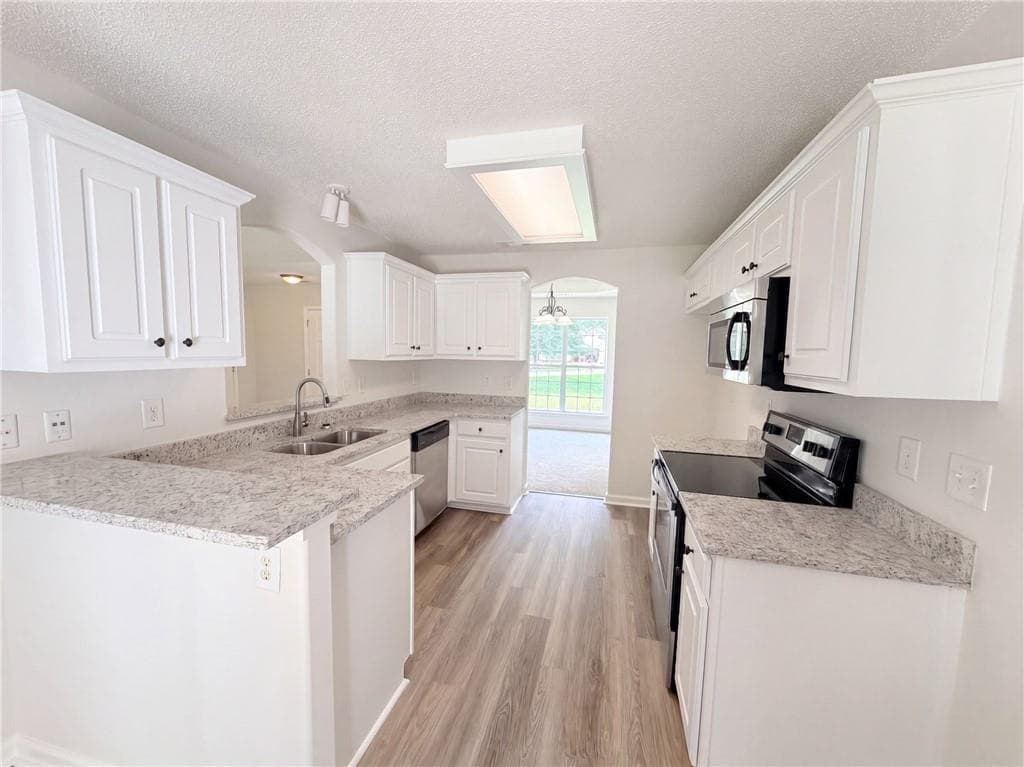 3 bedroom, 2 bathroom, 1,533 sq ft single family residence for sale at 2506 Marixa Drive, Statham, GA 30666 — photo 6