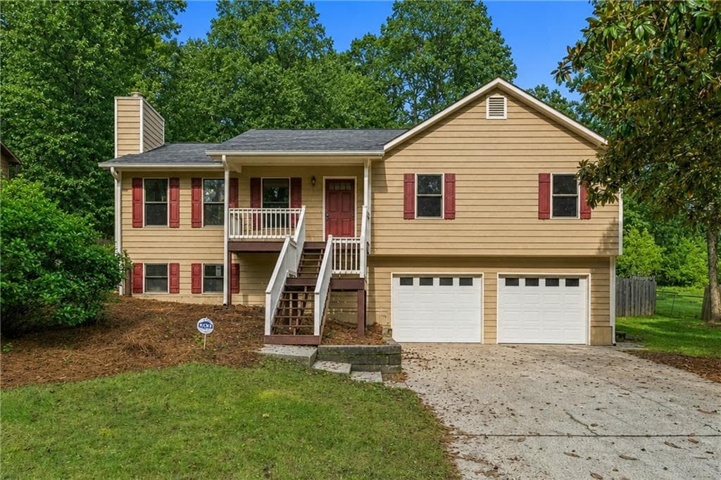 3 bedroom, 2 bathroom, 1,848 sq ft single family residence under contract at 6055 Steel Wood Drive, Kennesaw, GA 30152